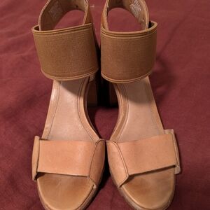 Sorel Tan Heeled Sandals with Modern Design